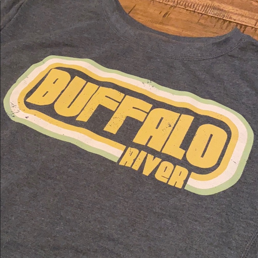 NWOT! Retro Buffalo River Sweatshirt